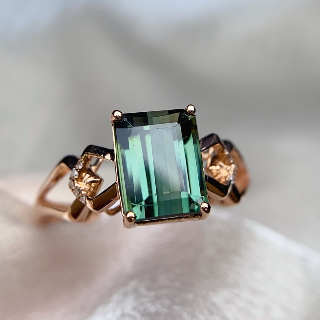 14k Gold 2.05 Ct Natural Tourmaline & Diamond Ring: Ref:230975127 // gold content:14k gold // ring size:7. 25us // // main gemstone:tourmaline // shape:octagonal // carat weight:2. 05ct // color:green // treatment:natural // // adjacent gemstone 2 :