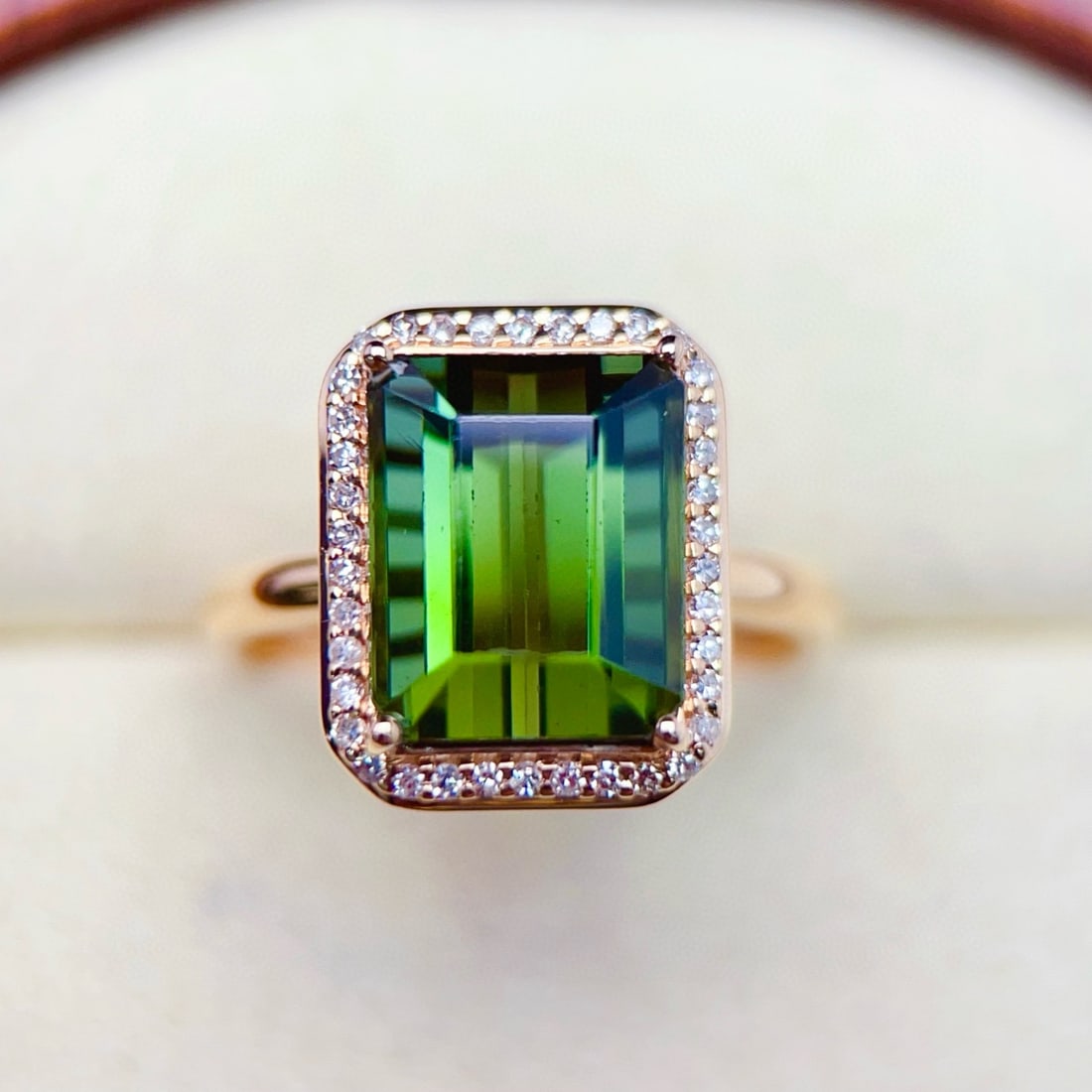 14k Gold 6.29 Ctw Natural Tourmaline & Diamond Ring: Ref:230975149 // gold content:14k gold // ring size:7. 25us // // main gemstone:tourmaline // shape:octagonal // carat weight:6. 1ct // color:green // treatment:natural // // adjacent gemstone 2 :