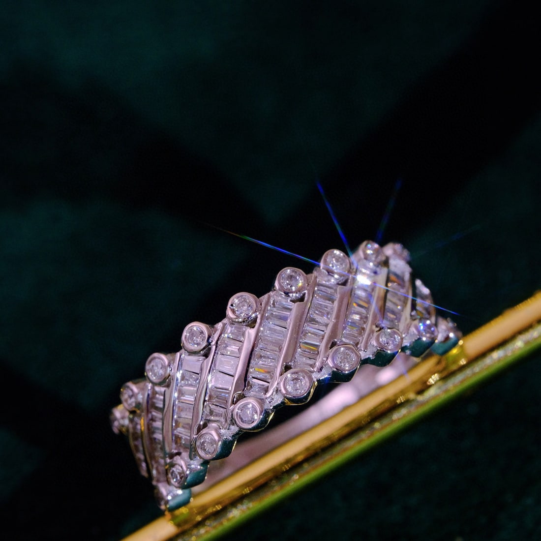 14k Gold 0.6 Ct Natural H Diamond Ring: Ref:230975168 // gold content:14k gold // ring size:7. 25us // // main gemstone:diamond // shape:multiply // carat weight:0. 6ct // clarity grade:vs-si // color:h // treatment:natural // Condition: