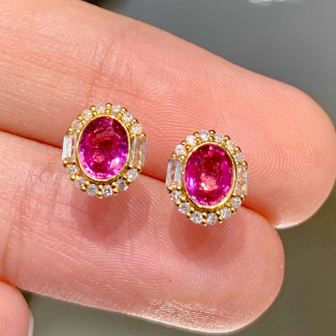 14k Gold 0.8 Ct Natural Ruby & Diamond & Sapphire Earrings: Ref:230975170 // gold content:14k gold // main gemstone:ruby // shape:oval // carat weight:0. 8ct // color:red // treatment:natural // // adjacent gemstone 2 : diamond // shape:round // clarity
