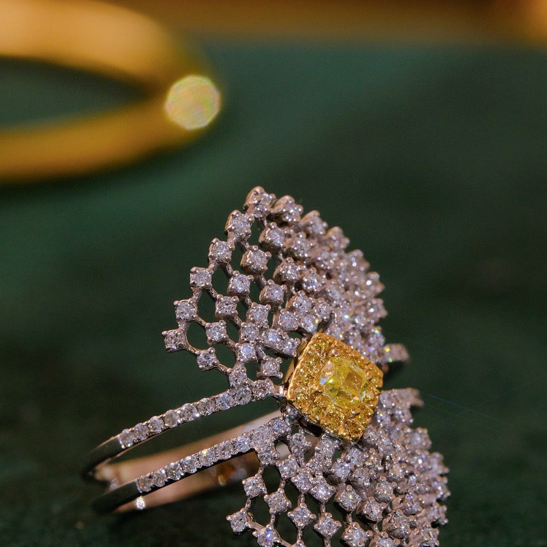 14k Gold 0.85 Ct Natural Color Diamond Ring - 2