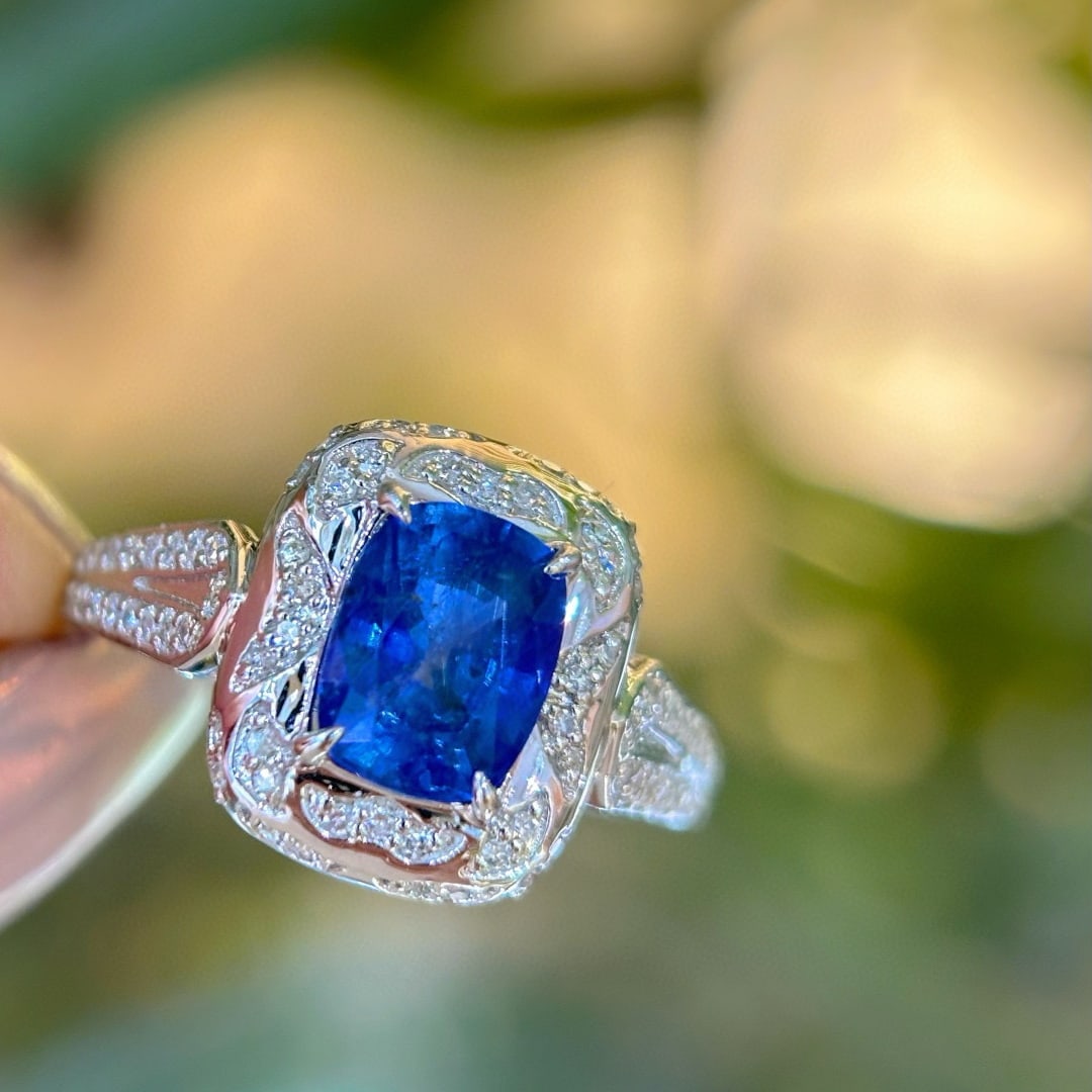 14k Gold 1.86 Ct Natural Sapphire & Diamond Ring - 2