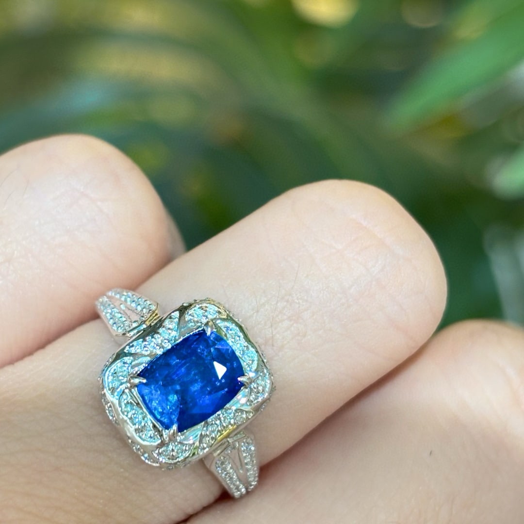 14k Gold 1.86 Ct Natural Sapphire & Diamond Ring - 3