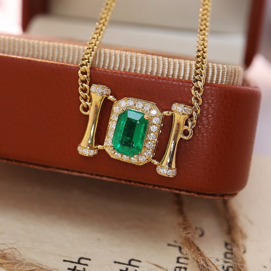 14k Gold 0.65 Ct Vivid Green Natural Emerald & Diamond Necklace - 7