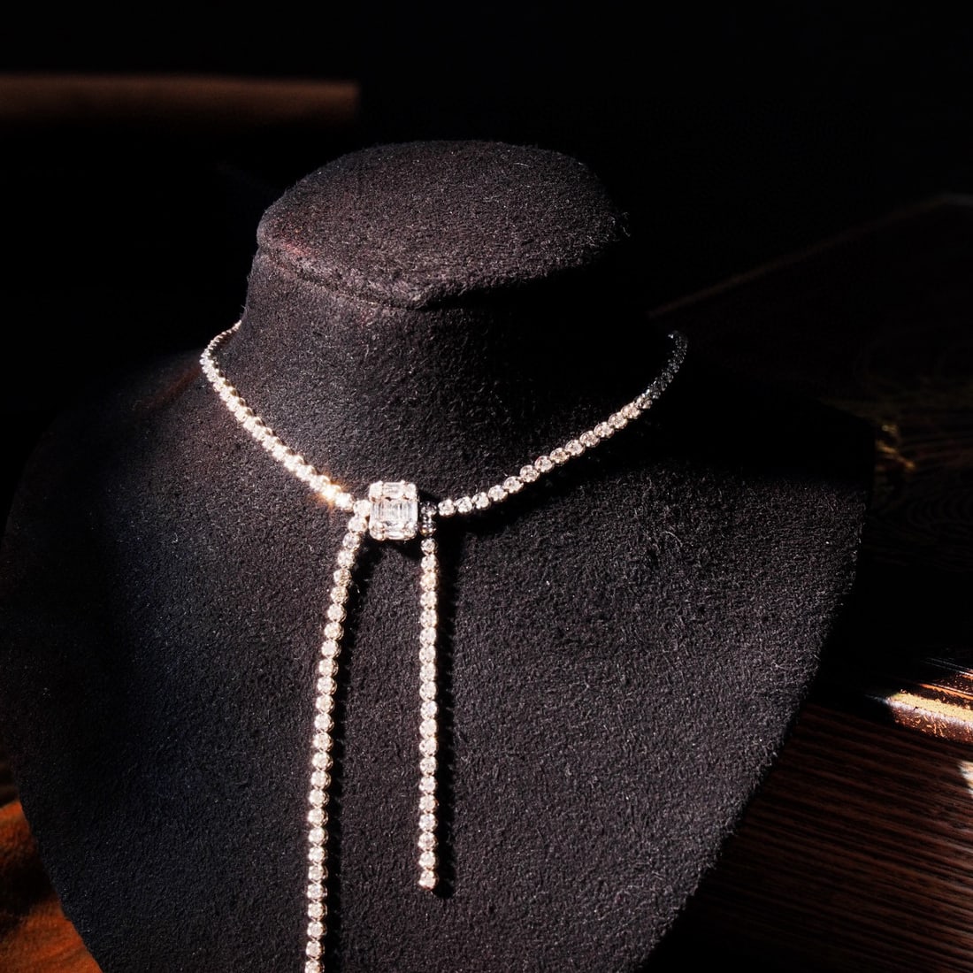14k Gold 2 Ct Natural H Diamond Necklace: Ref:230975185 // gold content:14k gold // main gemstone:diamond // shape:multiply // carat weight:2ct // clarity grade:vs-si // color:h // treatment:natural // Condition: New Low Estimate: 7700 High