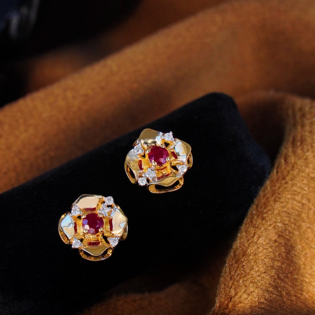 14k Gold 0.46 Ctw Natural Ruby & Diamond Earrings - 5