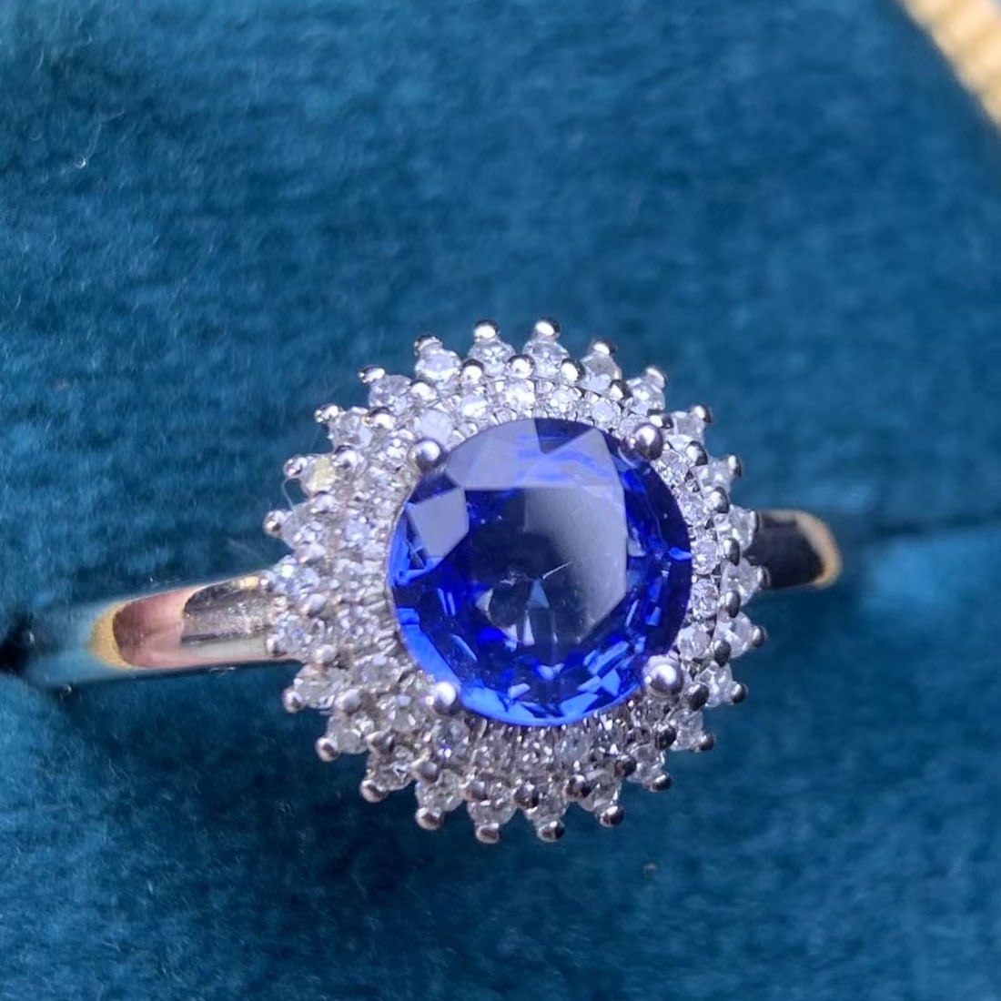 14k Gold 1.10 Ct Natural Sapphire & Diamond Ring: Ref:230975230 // gold content:14k gold // ring size:7. 25us // // main gemstone:sapphire // shape:round // carat weight:1. 10ct // color:blue // treatment:natural // cut grade:g // // adjacent gemston