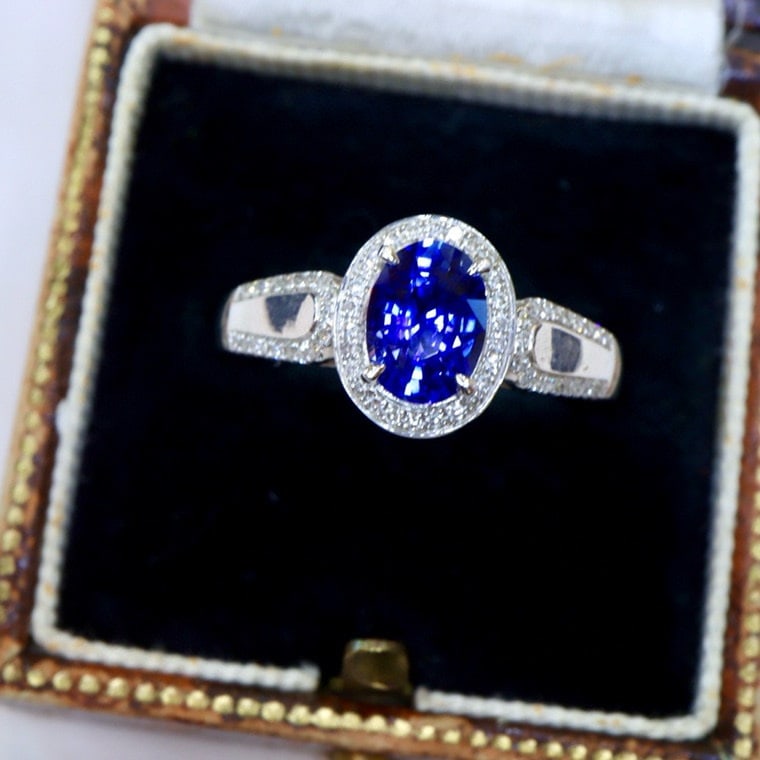 14k Gold 1.19 Ctw Natural Sapphire & Diamond Ring: Ref:230975238 // gold content:14k gold // ring size:7. 25us // // main gemstone:sapphire // shape:oval // carat weight:0. 94ct // color:blue // treatment:natural // // adjacent gemstone 2 : diamond