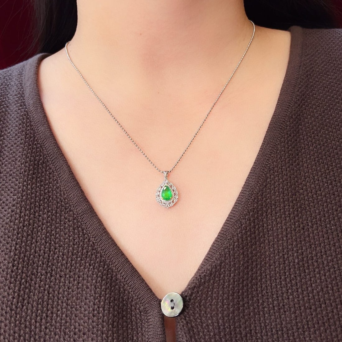 14k Gold 1.5 Ctw Vivid Green Natural Emerald & Sapphire Pendant( Without Chain ) - 3