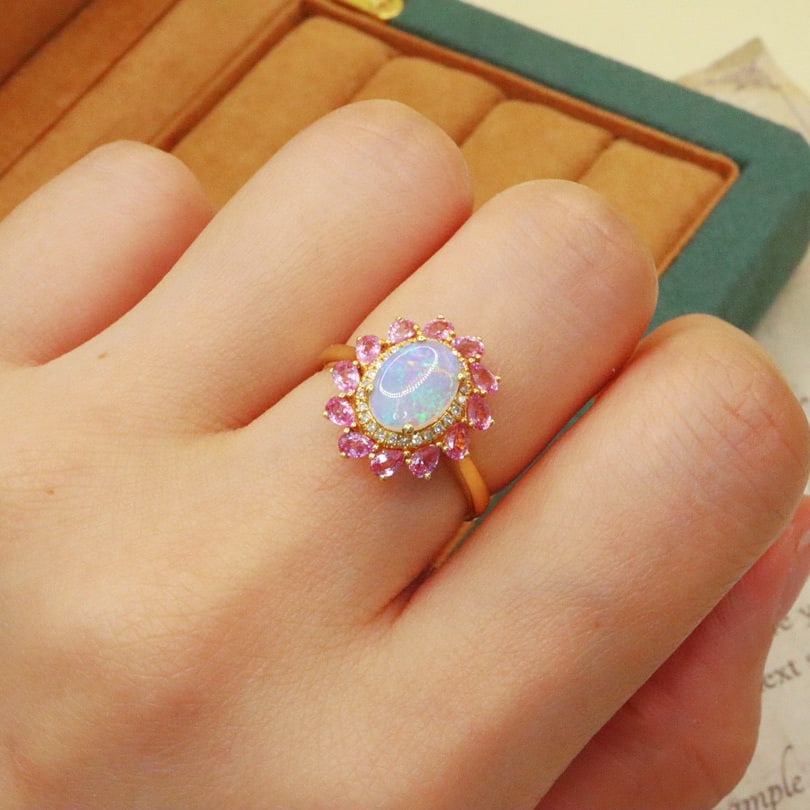 14k Gold 0.80 Ctw Natural Opal & Diamond Ring - 6