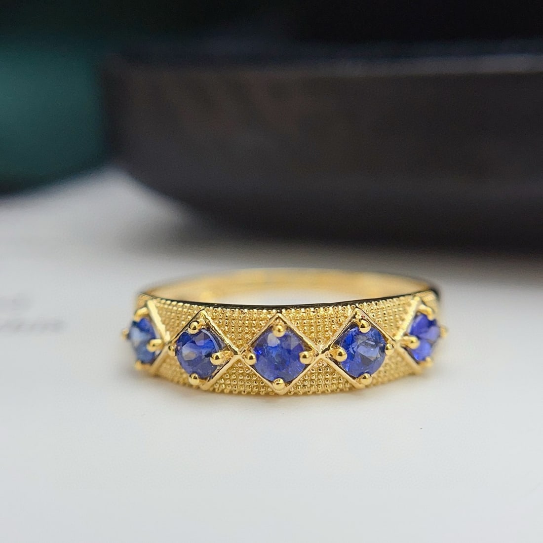 14k Gold 1.00 Ct Natural Sapphire Ring: Ref:230976079 // gold content:14k gold // ring size:7. 25us // // main gemstone:sapphire // shape:round // carat weight:1. 00ct // color:blue // treatment:natural // cut grade:g // Condition: New Low