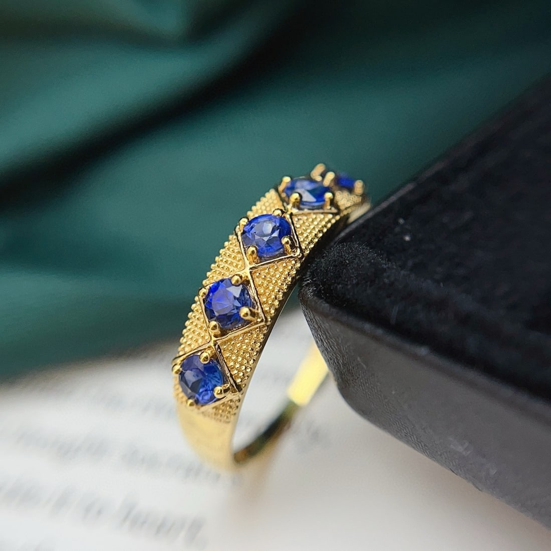 14k Gold 1.00 Ct Natural Sapphire Ring - 4