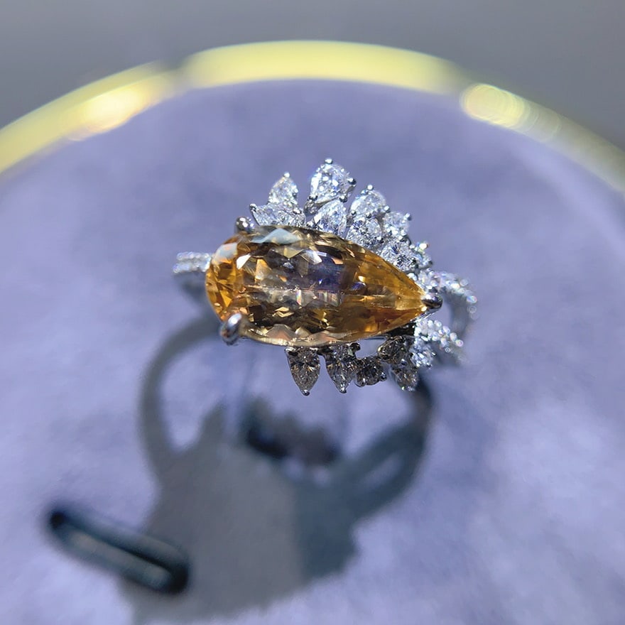 14k Gold 2.52 Ctw Natural Topaz & Diamond Ring - 6