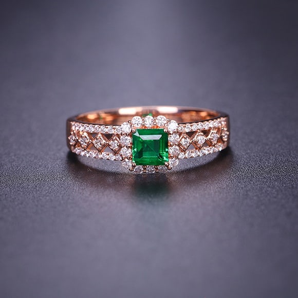 14k Gold 0.69 Ctw Vivid Green Natural Emerald & Diamond Ring: Ref:230976097 // gold content:14k gold // ring size:7. 25us // // main gemstone:emerald // shape:octagonal // carat weight:0. 4ct // color:vivid green // treatment:natural // // adjacent gemstone 2 : 