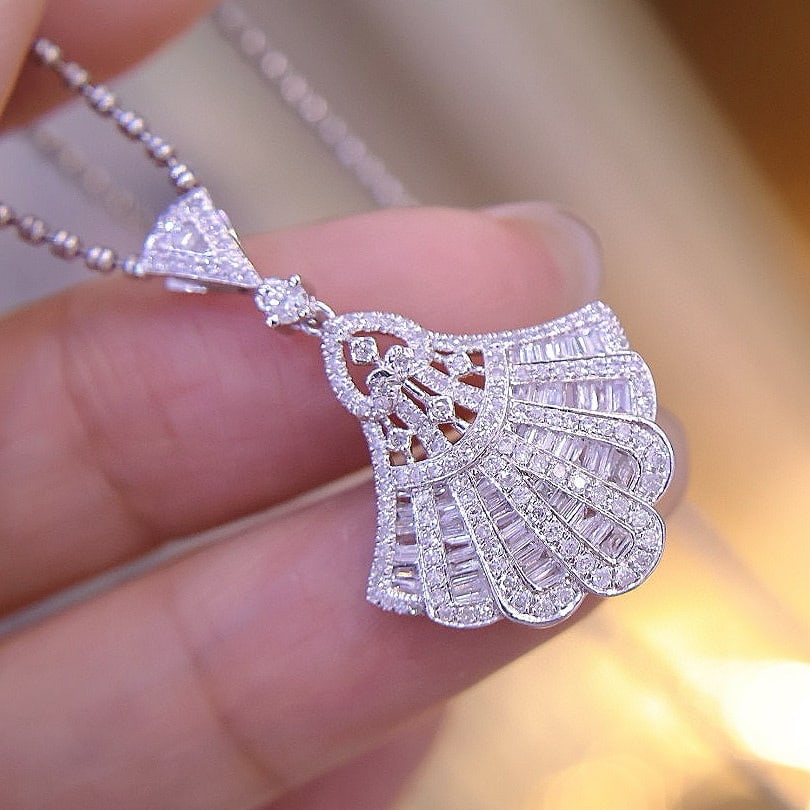 14k Gold 0.9 Ct Natural H Diamond Pendant( Without Chain ): Ref:230976145 // gold content:14k gold // main gemstone:diamond // shape:multiply // carat weight:0. 9ct // clarity grade:vs-si // color:h // treatment:natural // Condition: New Low Estimate: 3100 Hig