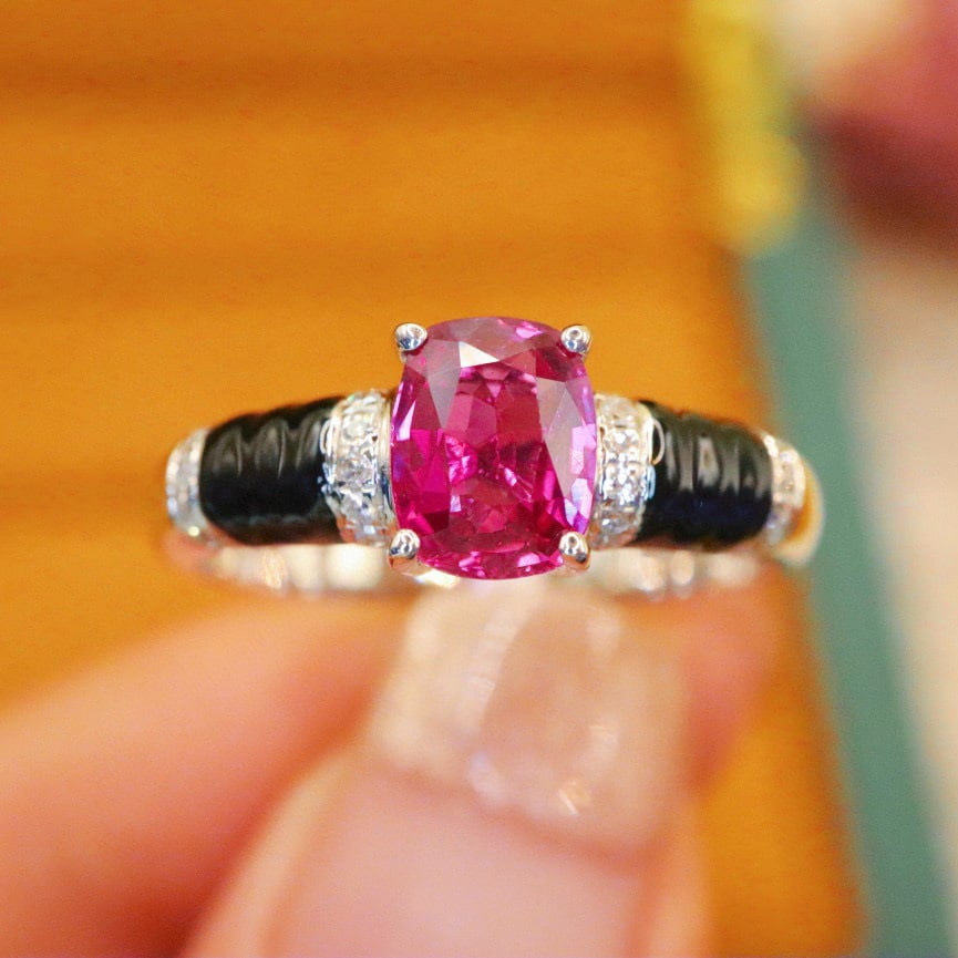 14k Gold 1.14 Ctw Natural Sapphire & Diamond Ring: Ref:230976156 // gold content:14k gold // ring size:7. 25us // // main gemstone:sapphire // shape:cushion // carat weight:1. 03ct // color:pink // treatment:natural // // adjacent gemstone 2 : diamond
