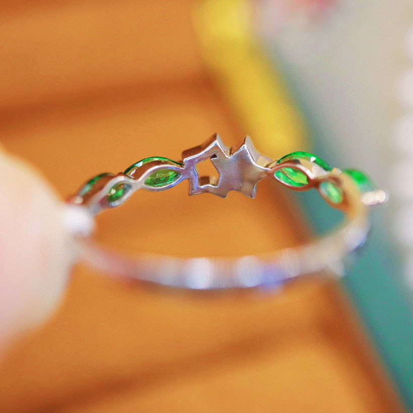 14k Gold 0.56 Ctw Vivid Green Natural Tsavorite & Diamond Ring - 5