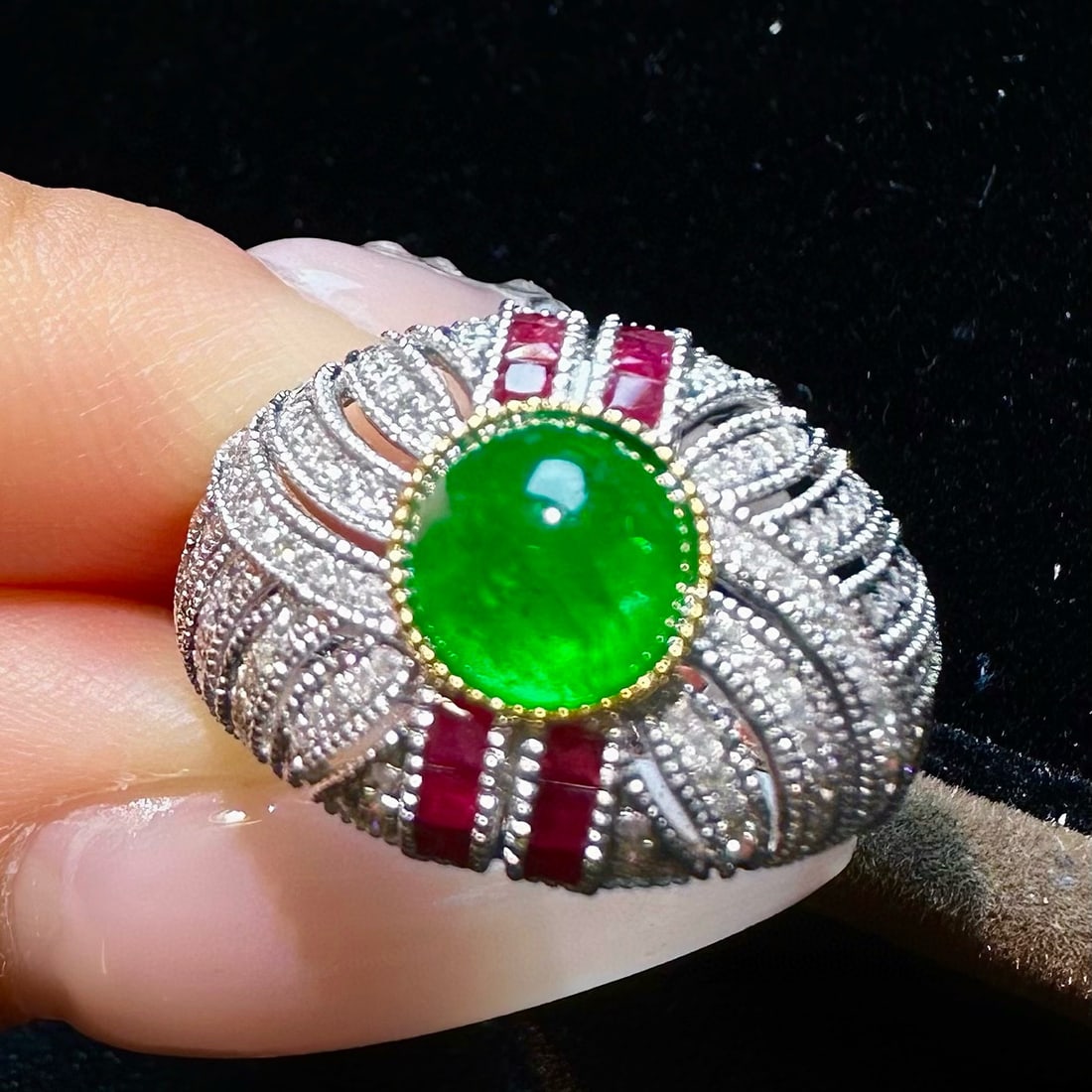 14k Gold 1.74 Ctw Vivid Green Natural Emerald & Diamond Ring - 3