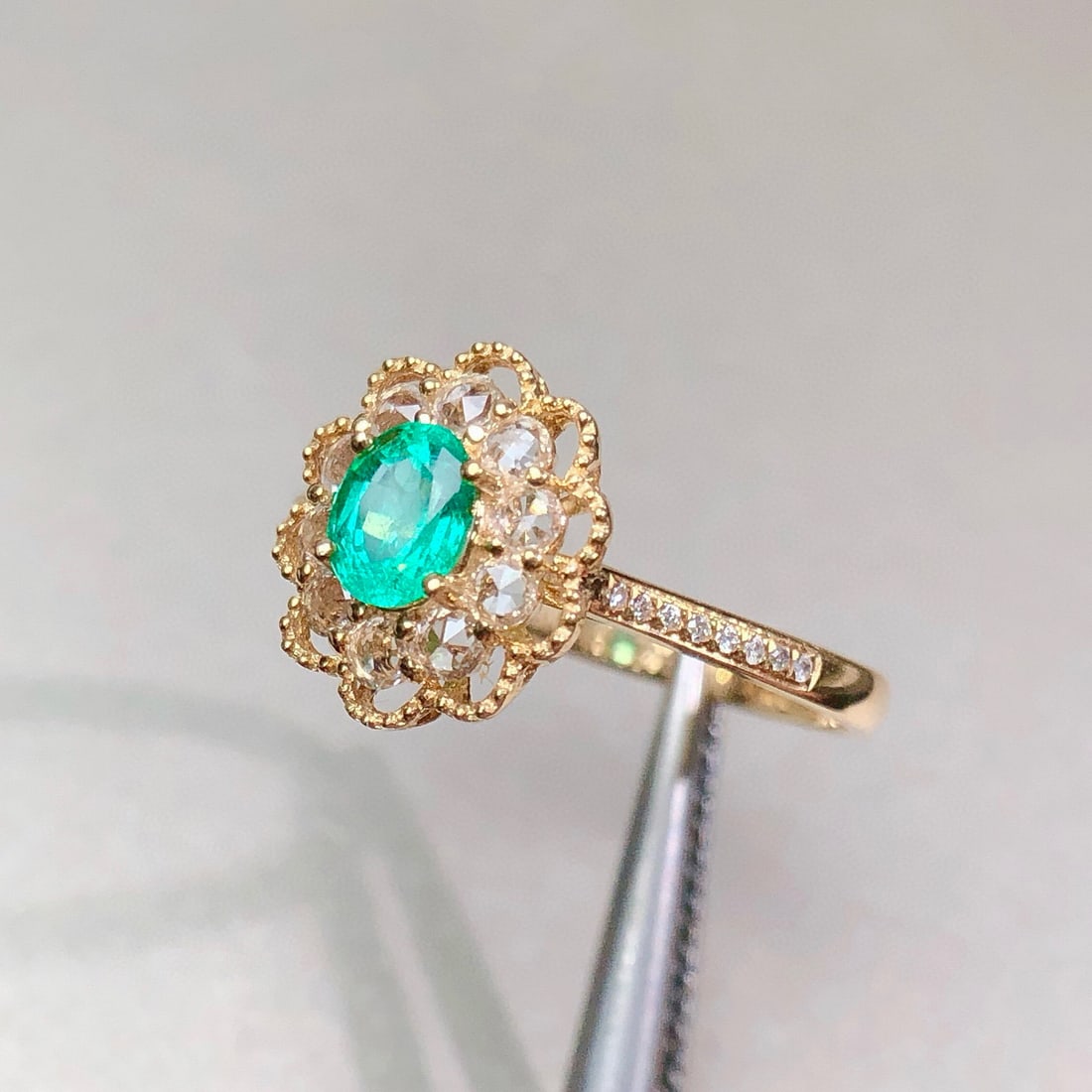 14k Gold 0.35 Ctw Natural Emerald & Diamond Ring - 4