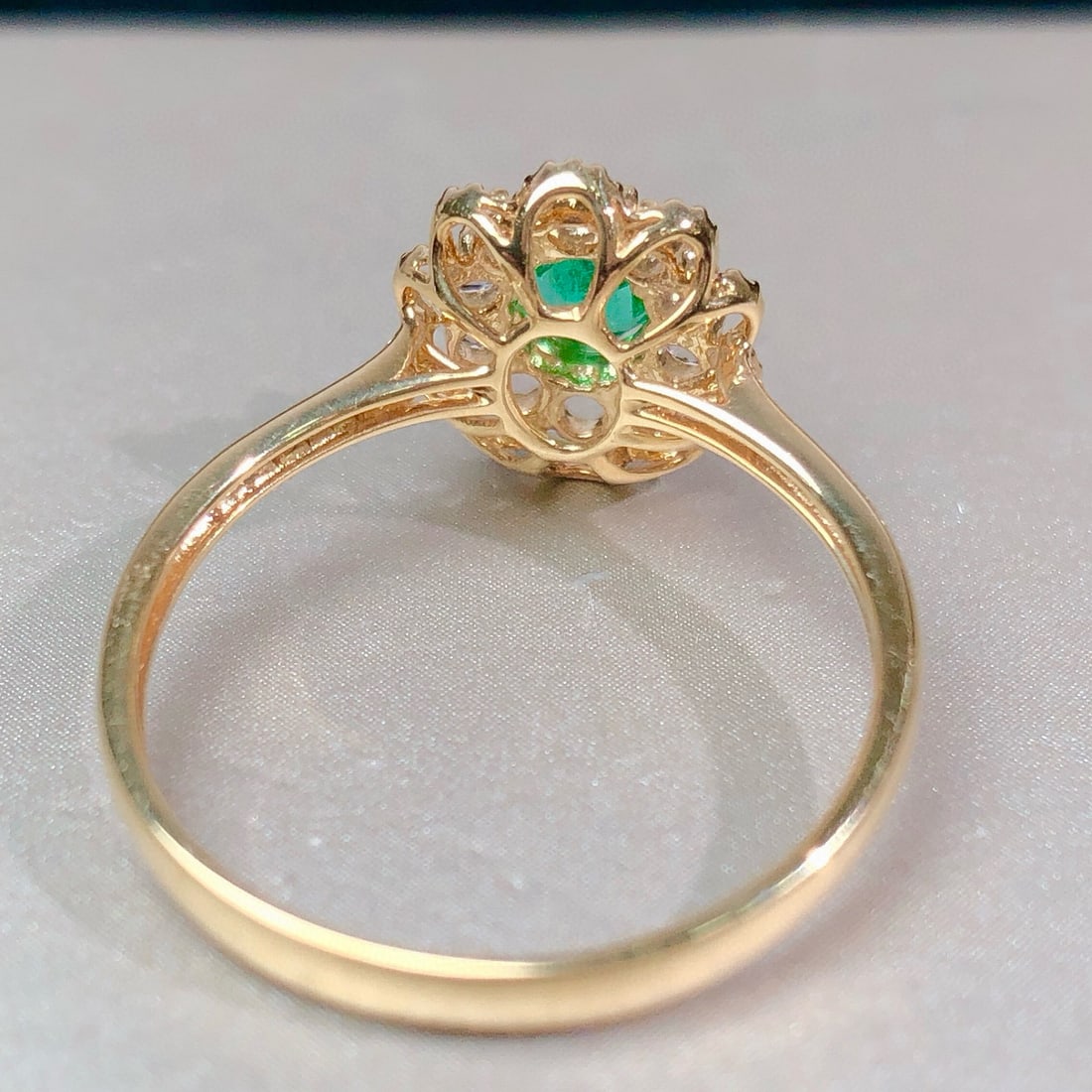14k Gold 0.35 Ctw Natural Emerald & Diamond Ring - 6