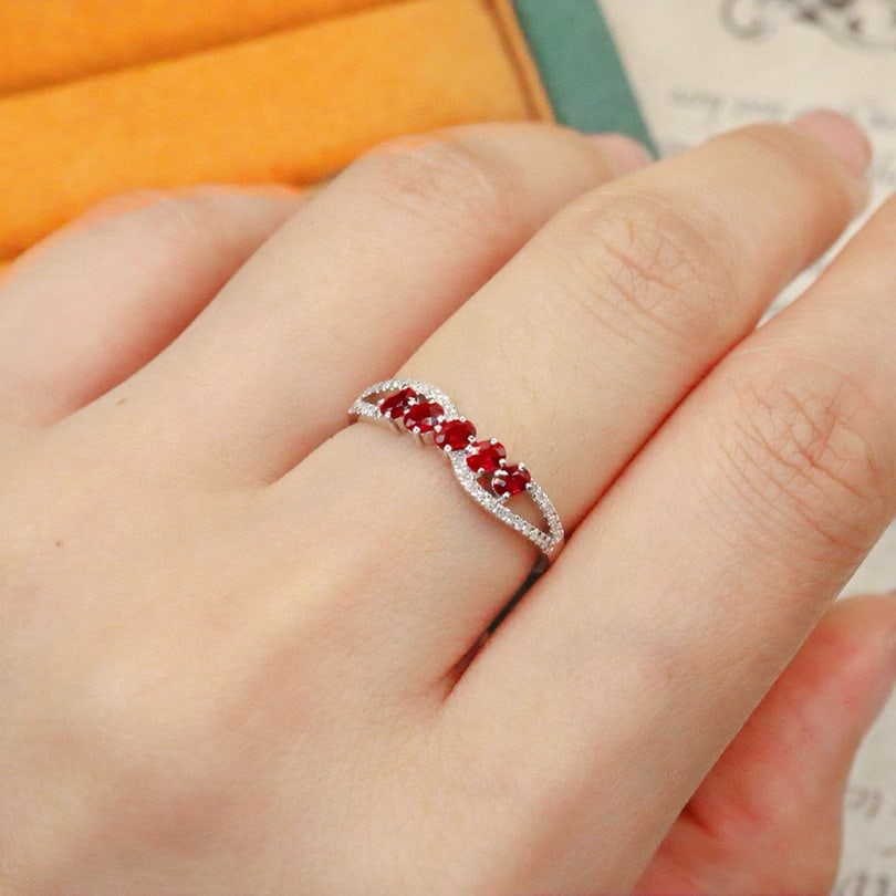 14k Gold 0.62 Ctw Natural Ruby & Diamond Ring - 6