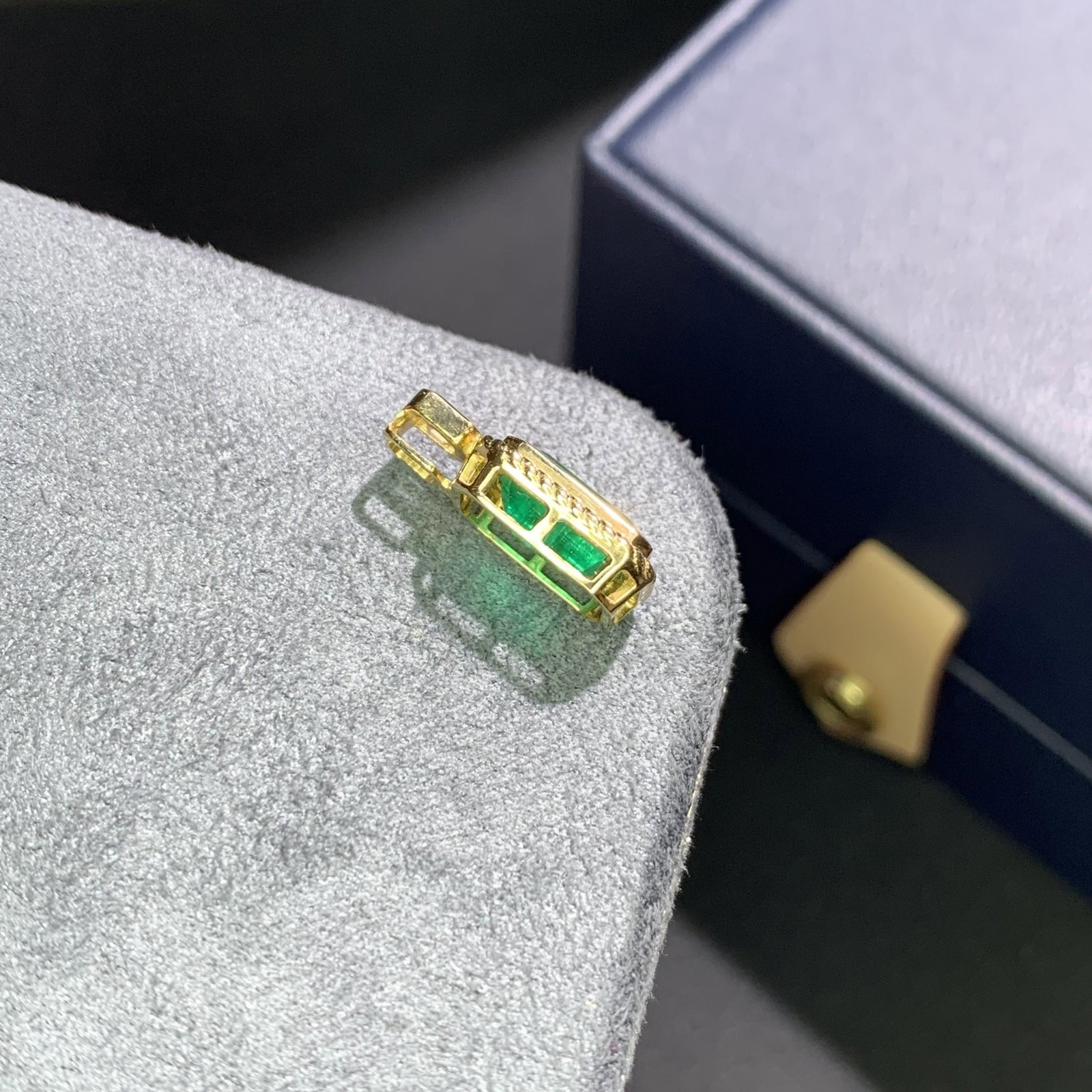 14k Gold 1.75 Ctw Vivid Green Natural Emerald & Diamond Pendant( Without Chain ) - 2