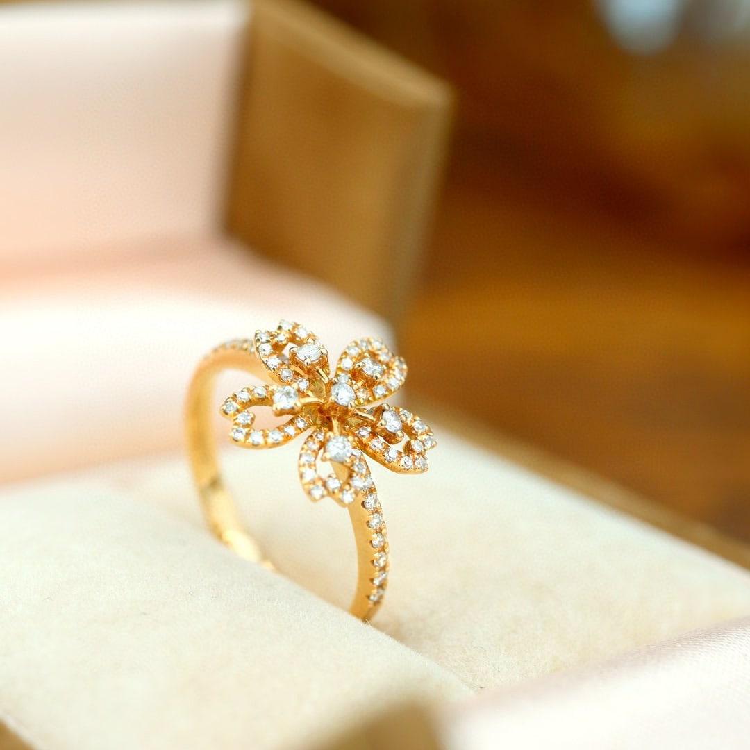 14k Gold 0.48 Ct Natural H Diamond & Flowers Ring - 2
