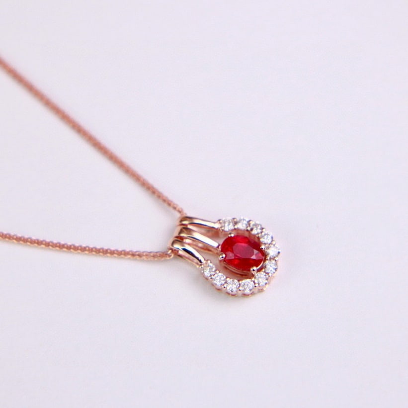14k Gold 0.34 Ctw Natural Ruby & Diamond Necklace: Ref:230976224 // gold content:14k gold // main gemstone:ruby // shape:oval // carat weight:0. 25ct // color:pigeonblood red // treatment:natural // // adjacent gemstone 2 : diamond // shape:round //