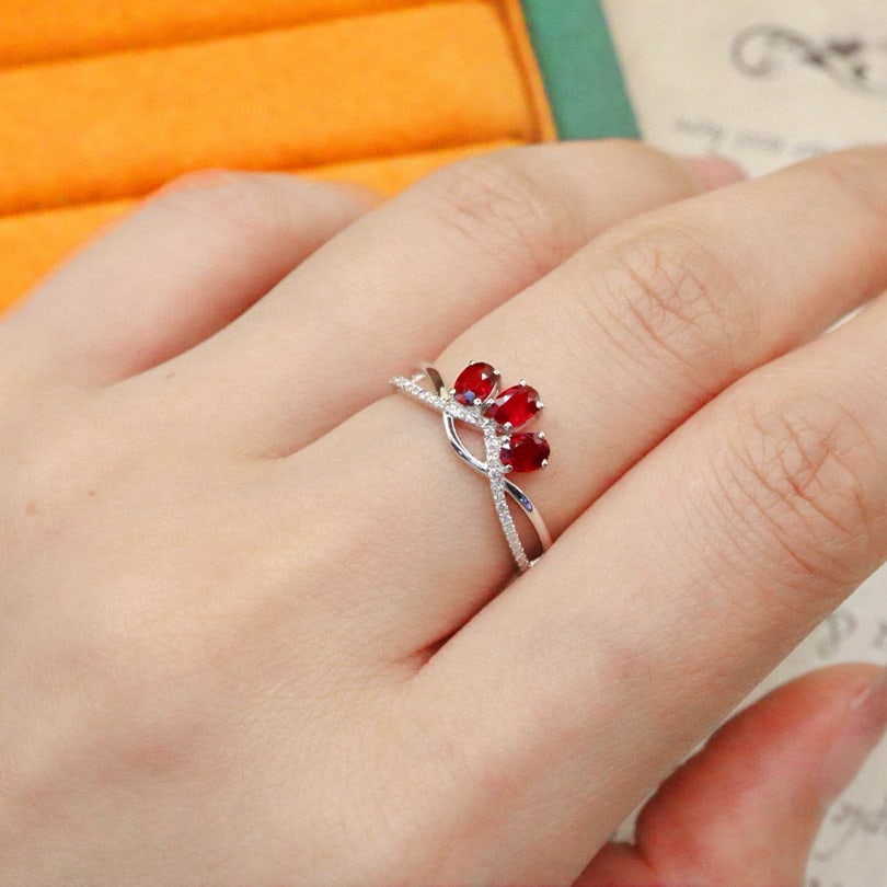14k Gold 0.69 Ctw Natural Ruby & Diamond Ring - 4