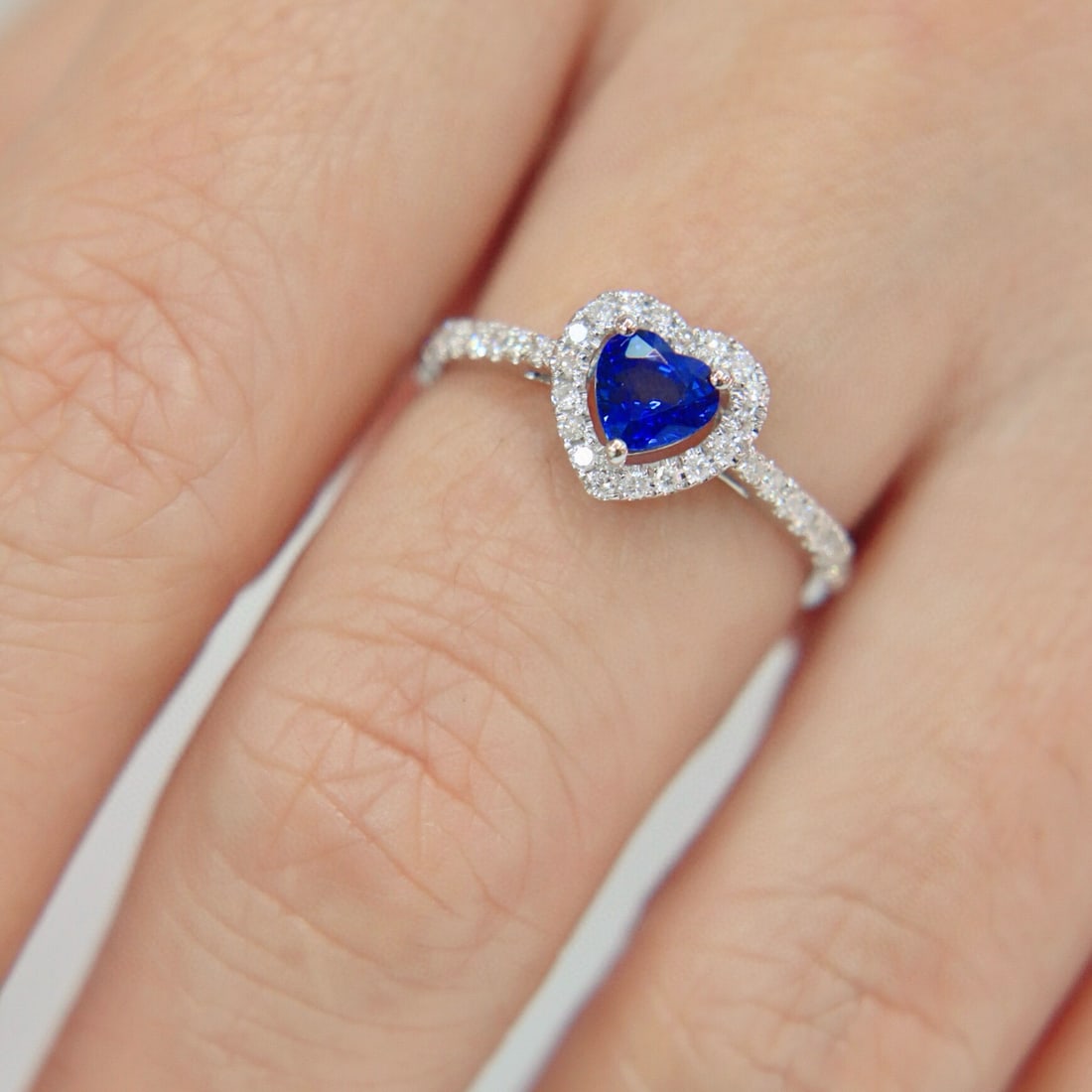 14k Gold 0.78 Ctw Natural Sapphire & Diamond Ring - 5