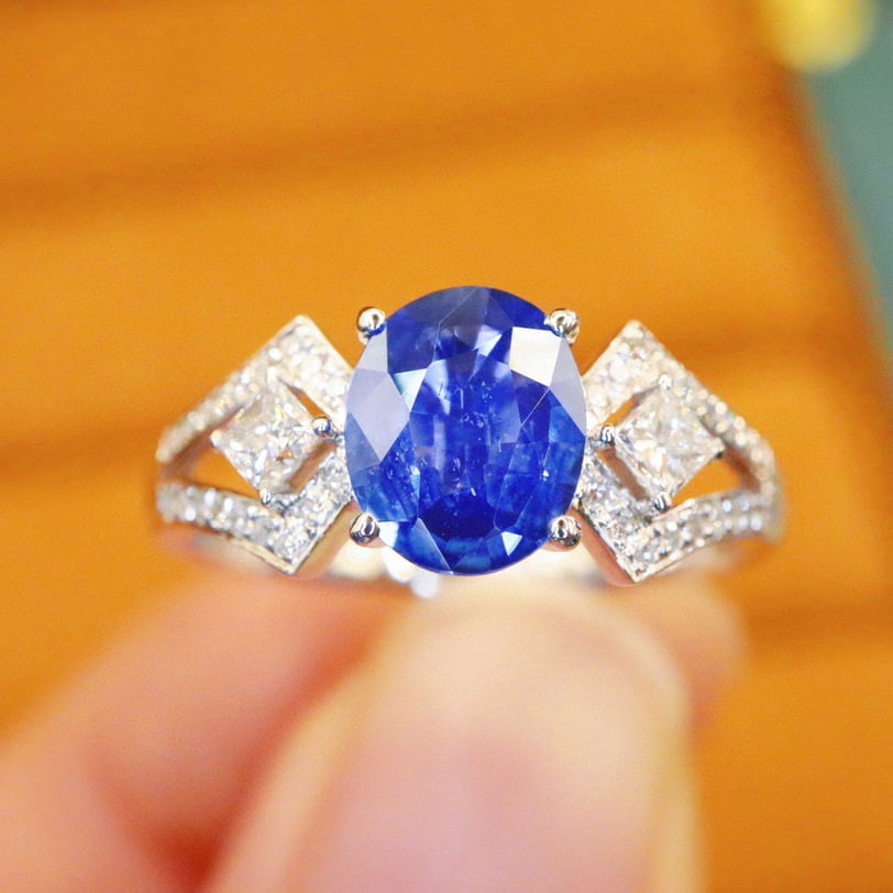 14k Gold 1.30 Ctw Natural Sapphire & Diamond Ring: Ref:230976341 // gold content:14k gold // ring size:7. 25us // // main gemstone:sapphire // shape:oval // carat weight:1. 01ct // color:cornflower blue // treatment:natural // // adjacent gemstone 2