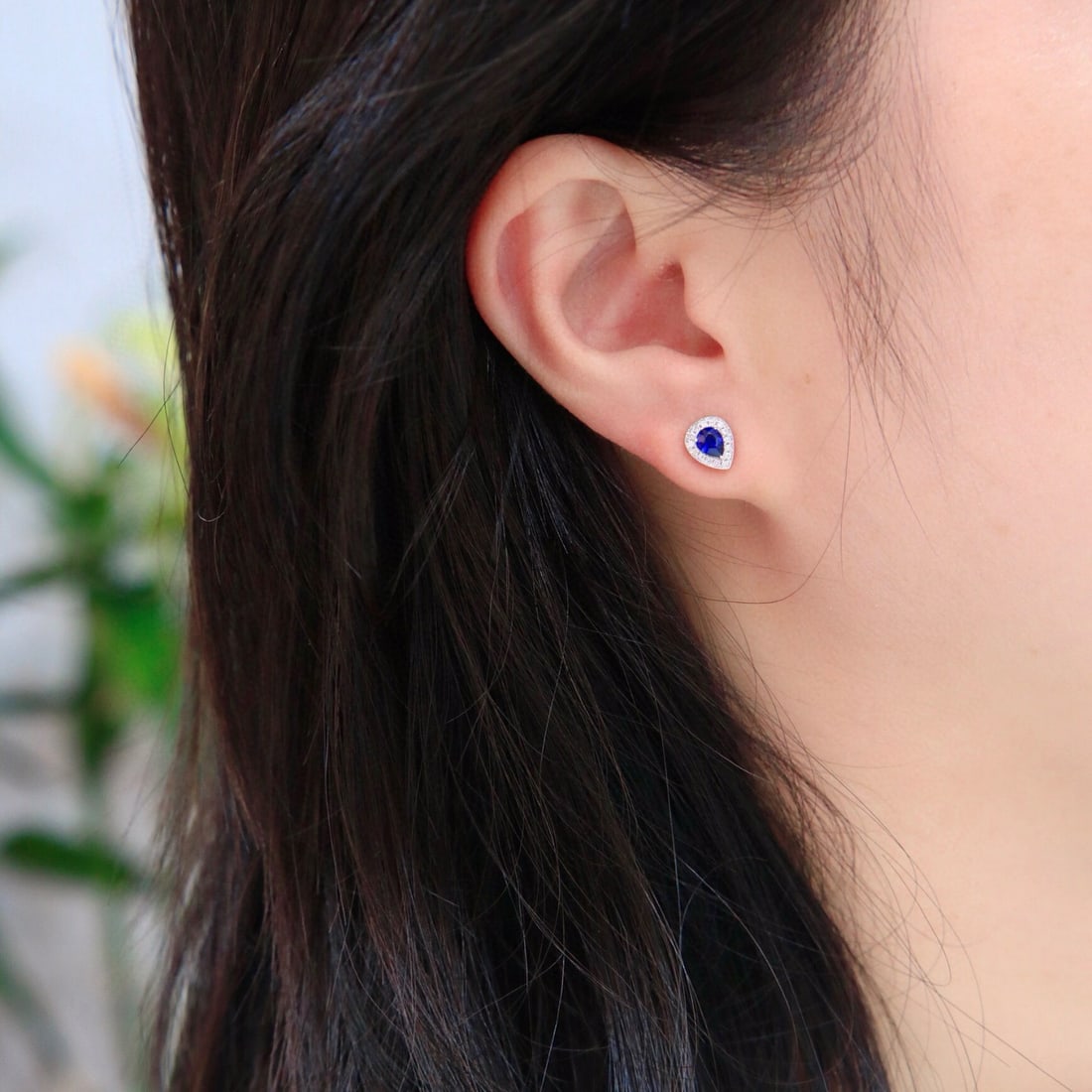 14k Gold 0.6 Ctw Natural Sapphire & Diamond Earrings - 5