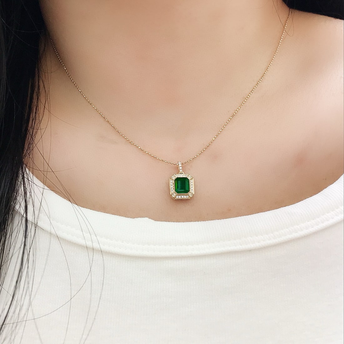 14k Gold 1.02 Ctw Vivid Green Natural Emerald & Diamond Pendant( Without Chain ) - 2