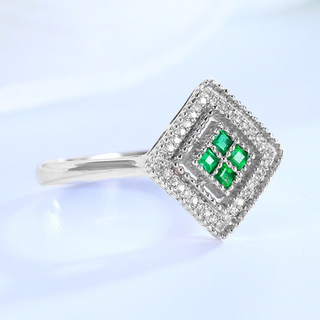 14k Gold 0.46 Ctw Vivid Green Natural Emerald & Diamond Ring - 2