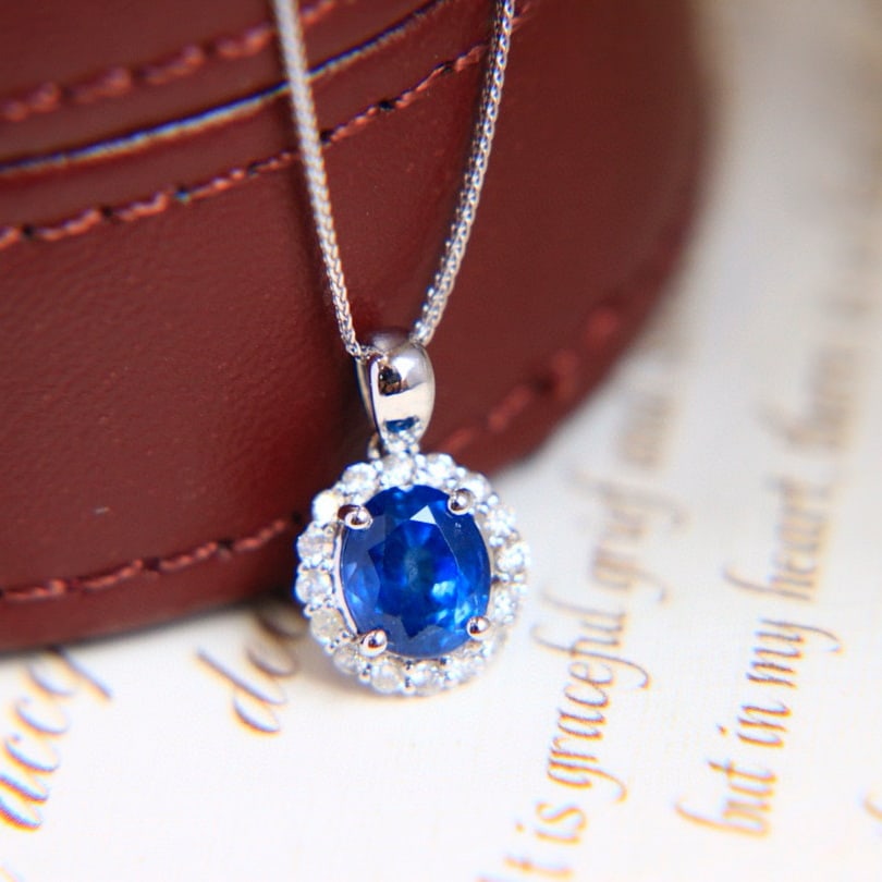 14k Gold 1.50 Ctw Natural Sapphire & Diamond Necklace: Ref:230976426 // gold content:14k gold // main gemstone:sapphire // shape:oval // carat weight:1. 33ct // color:cornflower blue // treatment:natural // // adjacent gemstone 2 : diamond // shape:round