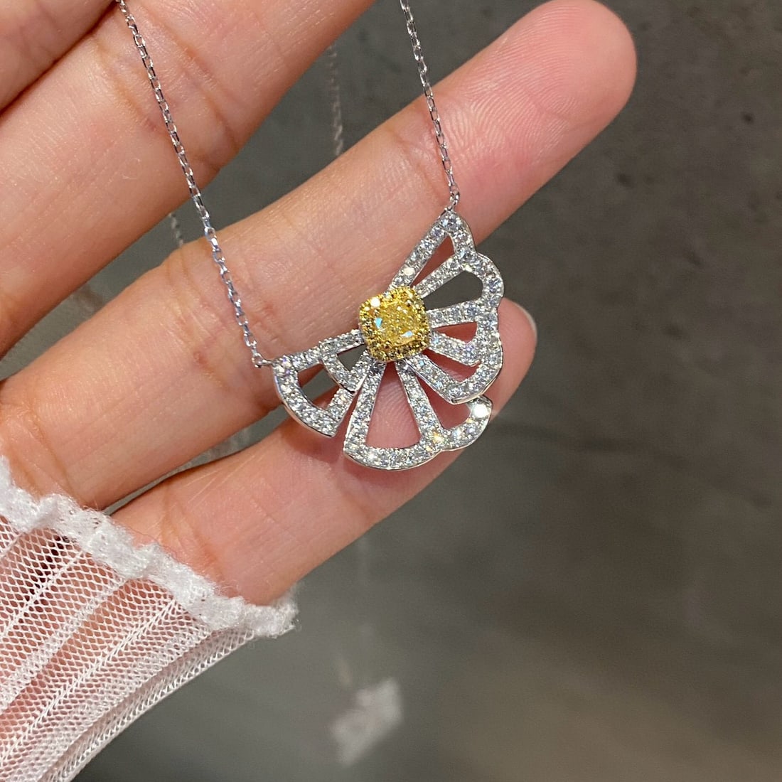 14k Gold 0.83 Ctw Natural Yellow Diamond & Diamond Necklace - 2