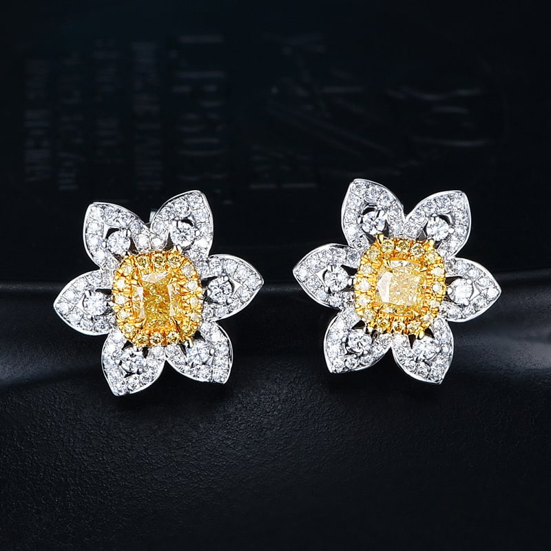 14k Gold 0.34 Ct Natural Yellow Diamond & Diamond Earrings: Ref:230977003 // gold content:14k gold // main gemstone:yellow diamond // shape:cushion // carat weight:0. 34ct // color:yellow // treatment:natural // // adjacent gemstone 2 : diamond // shape:round
