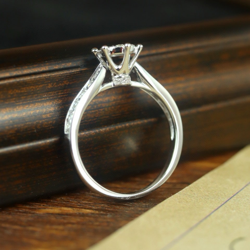 14k Gold 0.55 Ct Natural H Diamond Ring - 4