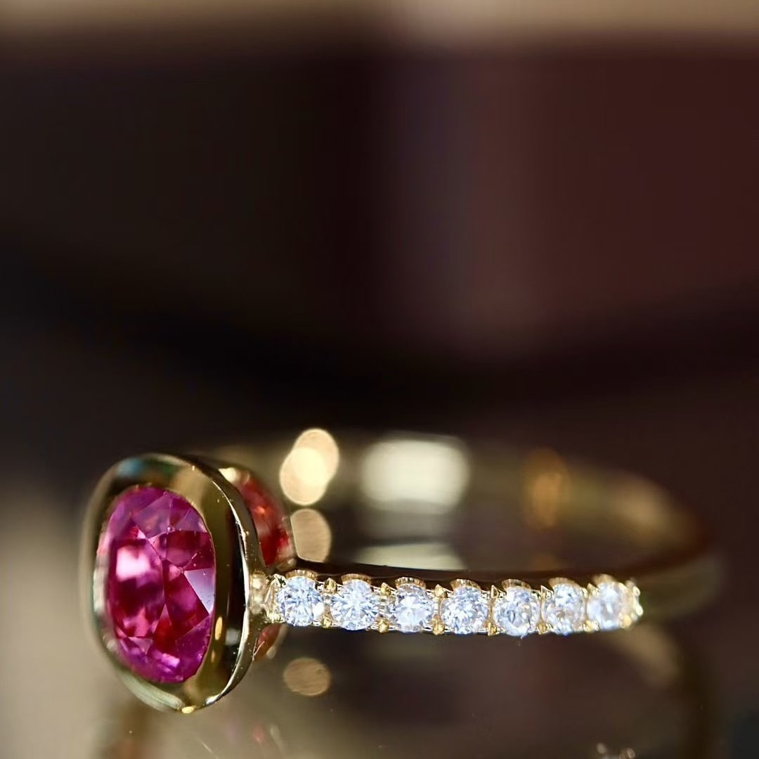 14k Gold 0.75 Ctw Natural Padparadscha Sapphire & Diamond Ring - 2