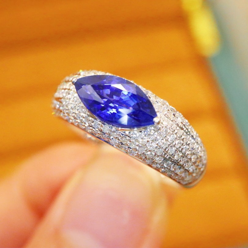 14k Gold 1.90 Ctw Natural Sapphire & Diamond Ring - 3