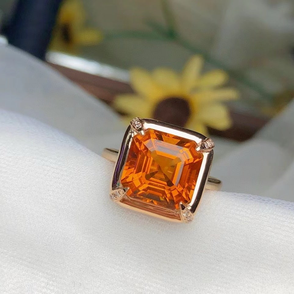 14k Gold 4.6 Ct Natural Citrine & Diamond Ring: Ref:230977047 // gold content:14k gold // ring size:7. 25us // // main gemstone:citrine // shape:asscher // carat weight:4. 6ct // color:yellow // treatment:natural // // adjacent gemstone 2 : diamond