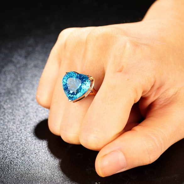14k Gold 14.39 Ct Natural Topaz & Diamond Ring - 4