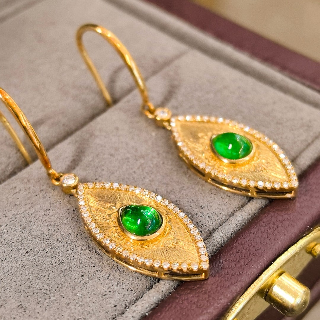 14k Gold 1.3 Ctw Natural Emerald & Diamond Earrings - 3