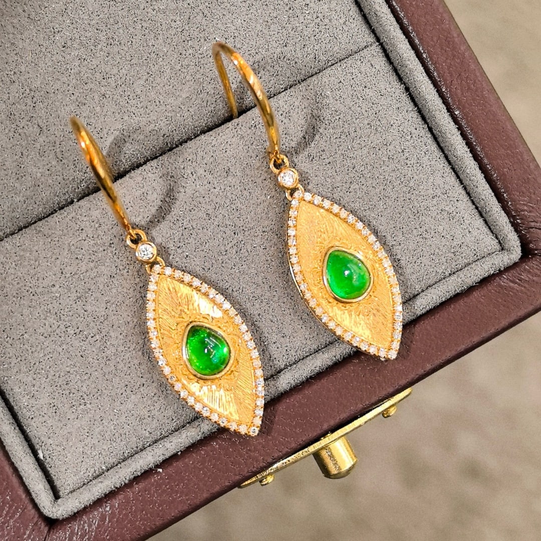 14k Gold 1.3 Ctw Natural Emerald & Diamond Earrings - 4