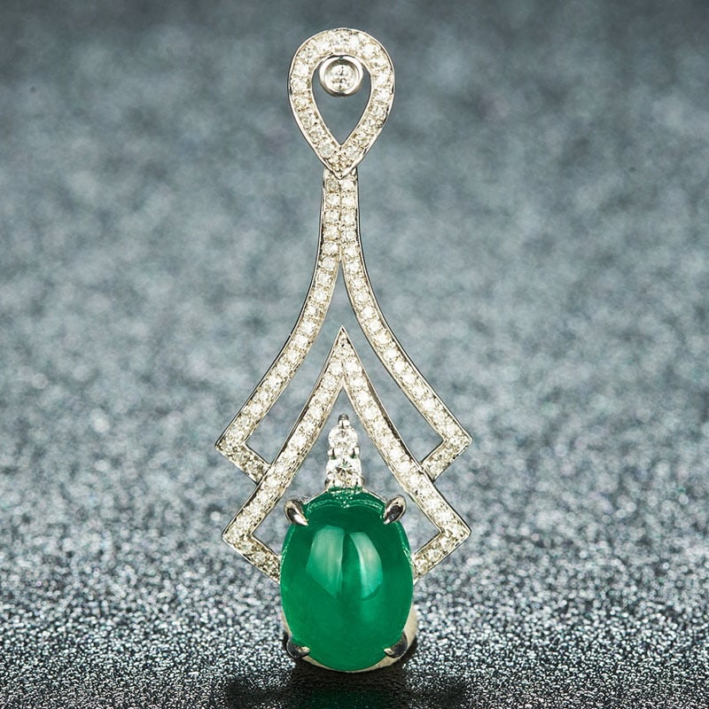 14k Gold 2.84 Ctw Natural Emerald & Diamond Pendant( Without Chain ): Ref:230977067 // gold content:14k gold // main gemstone:emerald // shape:oval // carat weight:2. 5ct // color:green // treatment:natural // // adjacent gemstone 2 : diamond // shape:round // carat wei
