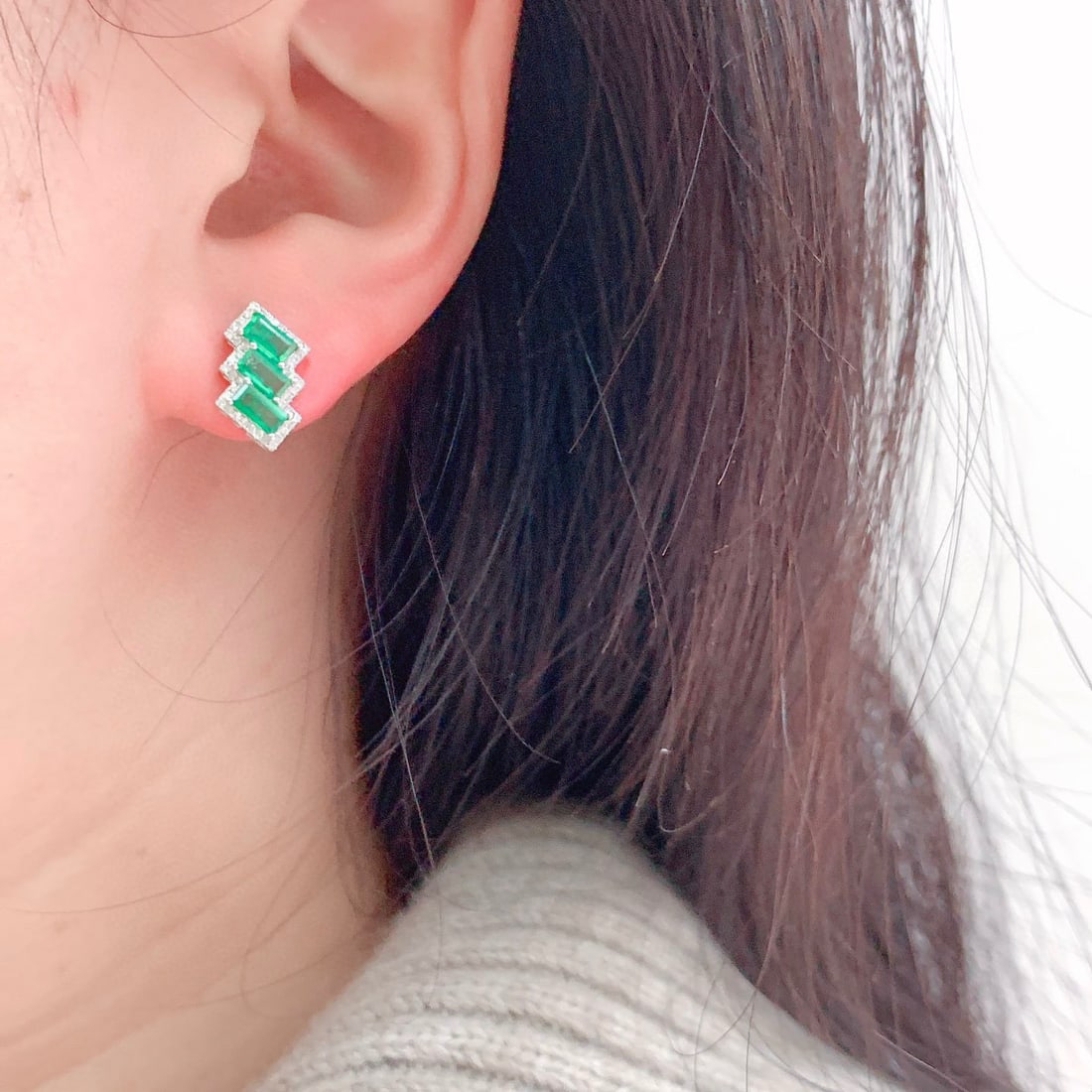 14k Gold 1.42 Ctw Natural Emerald & Diamond Earrings - 4