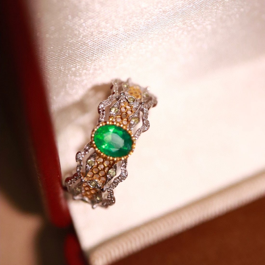 14k Gold 0.49 Ct Natural Emerald Ring - 4