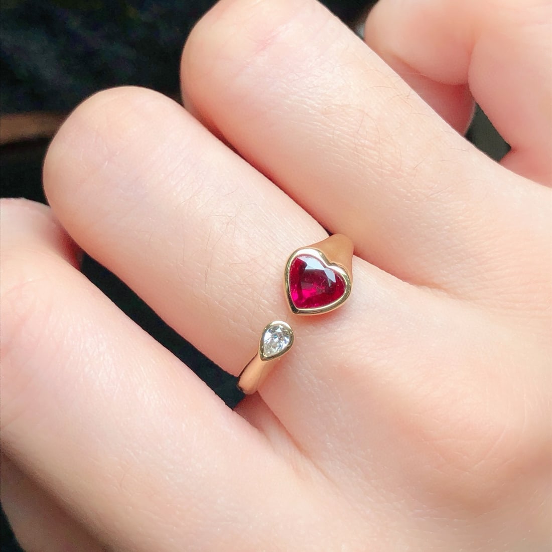 14k Gold 0.74 Ctw Natural Ruby & Diamond Ring - 4
