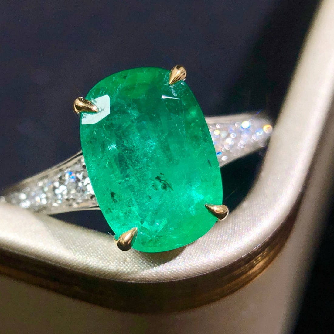 14k Gold 2.24 Ctw Natural Emerald & Diamond Ring - 3