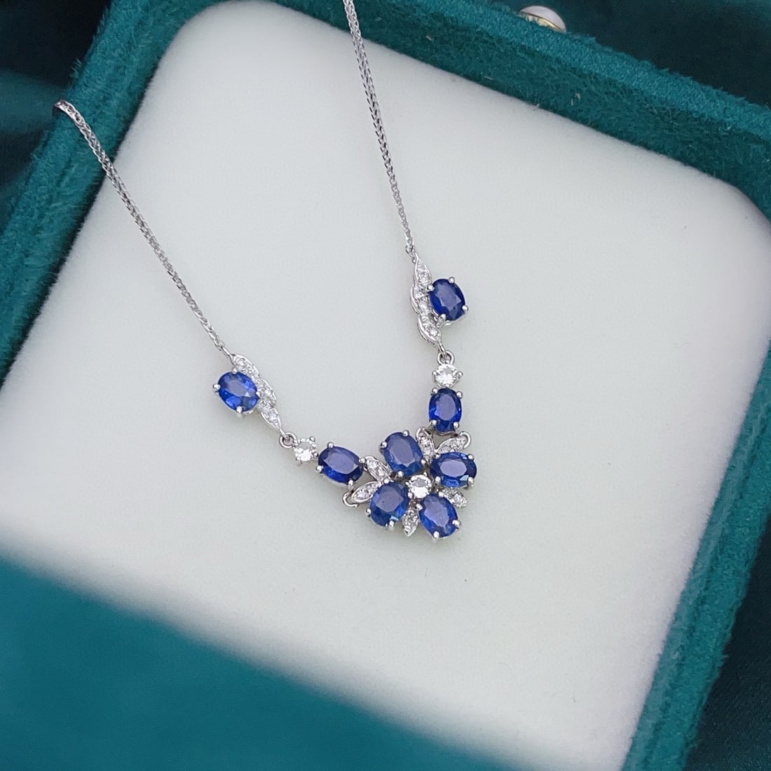14k Gold 2.78 Ct Natural Sapphire & Diamond & Sapphire Necklace - 5